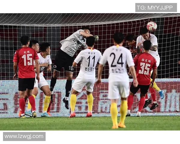 浦和红钻与清水鼓动激战正酣谁能在这场对决中笑到最后